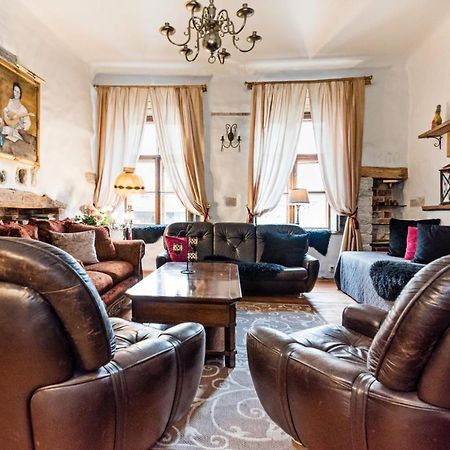 Historical Two-Bedroom Apartment With Sauna, Jacuzzi And Fireplace Tallinn Eksteriør billede