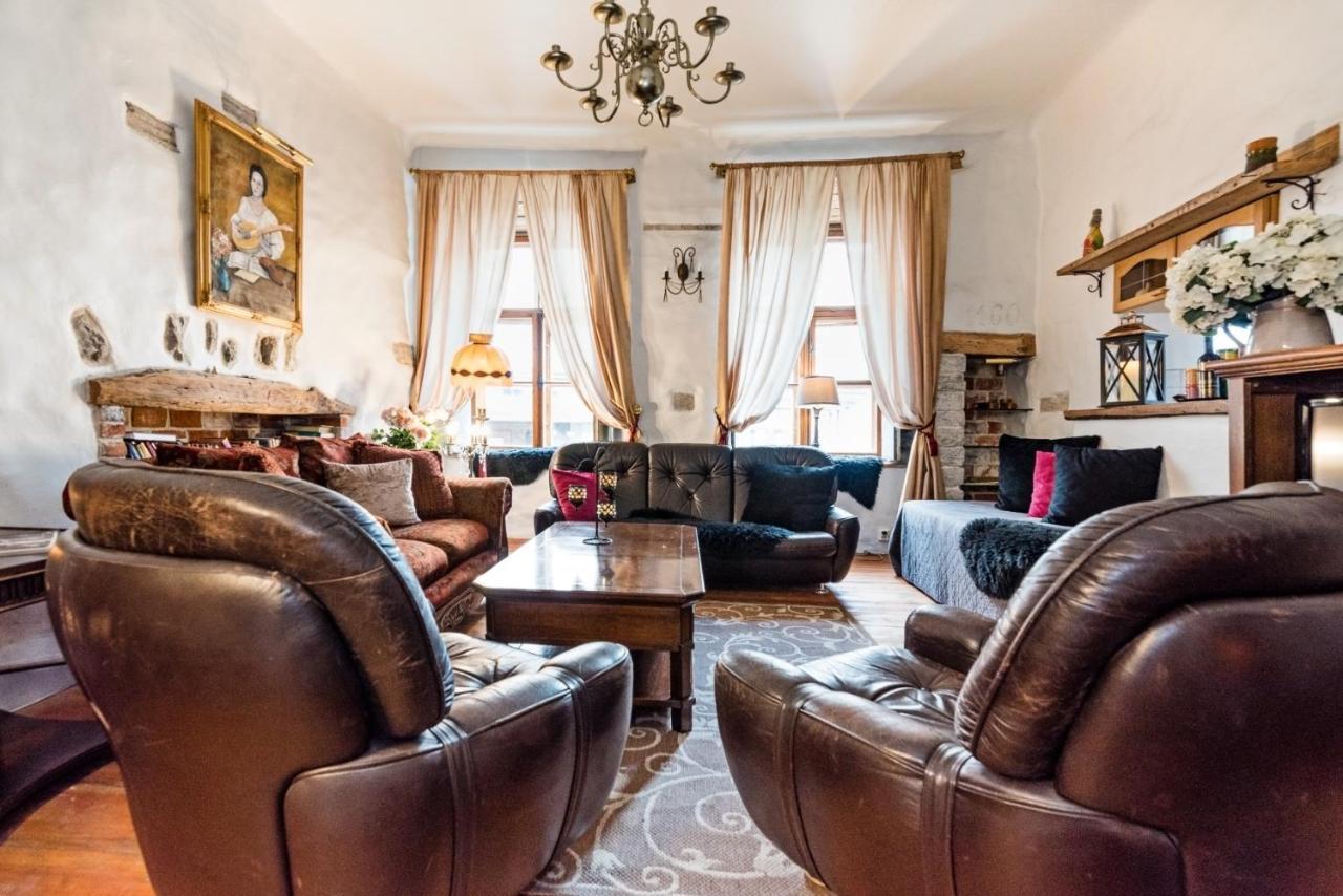 Historical Two-Bedroom Apartment With Sauna, Jacuzzi And Fireplace Tallinn Eksteriør billede