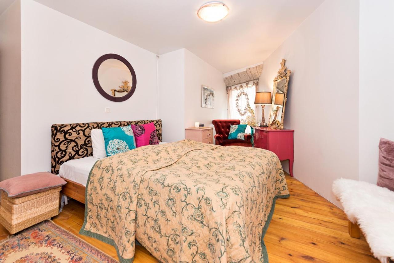 Historical Two-Bedroom Apartment With Sauna, Jacuzzi And Fireplace Tallinn Eksteriør billede